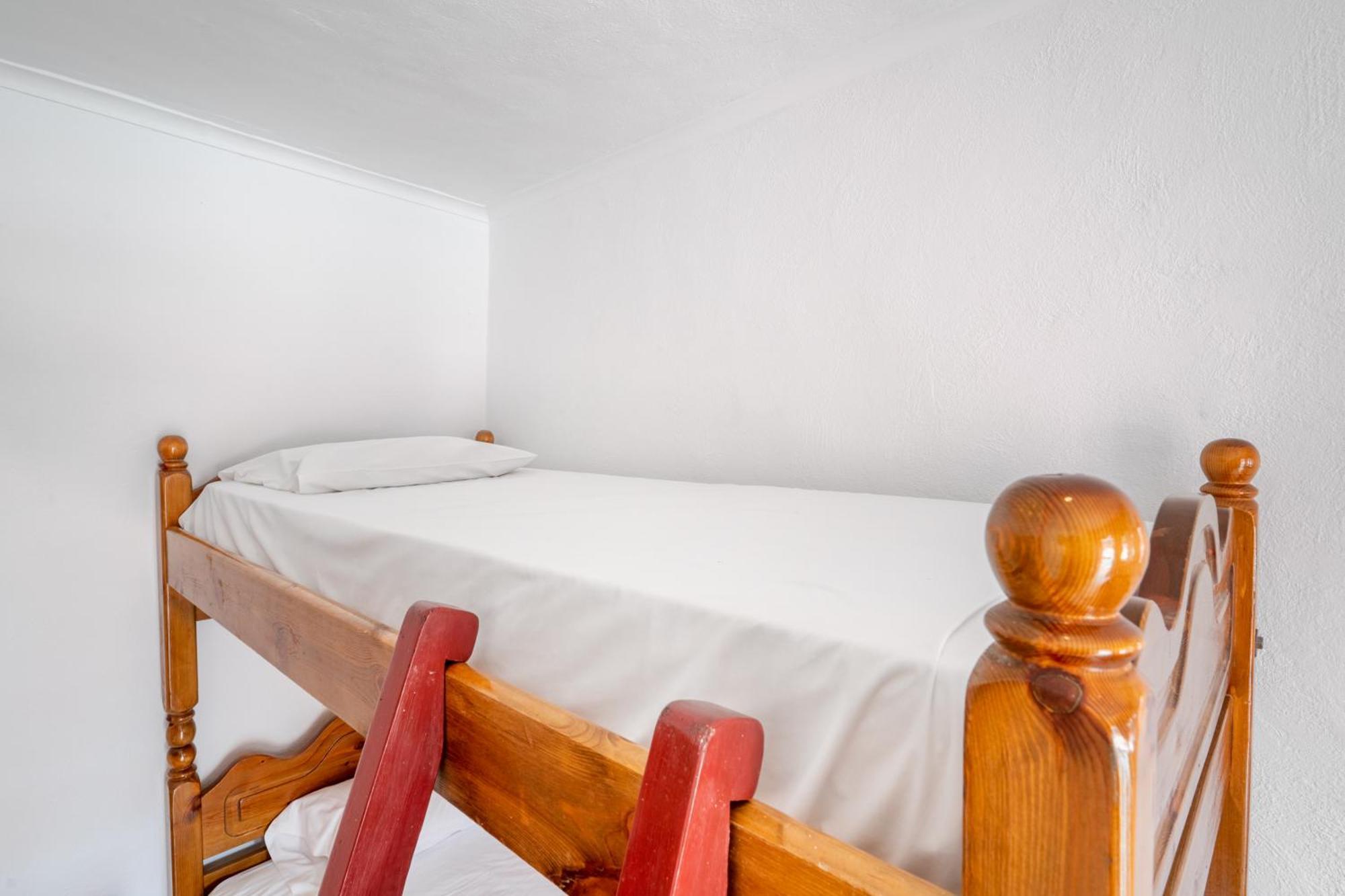 The Pink Palace Hostel Agios Gordios  Room photo