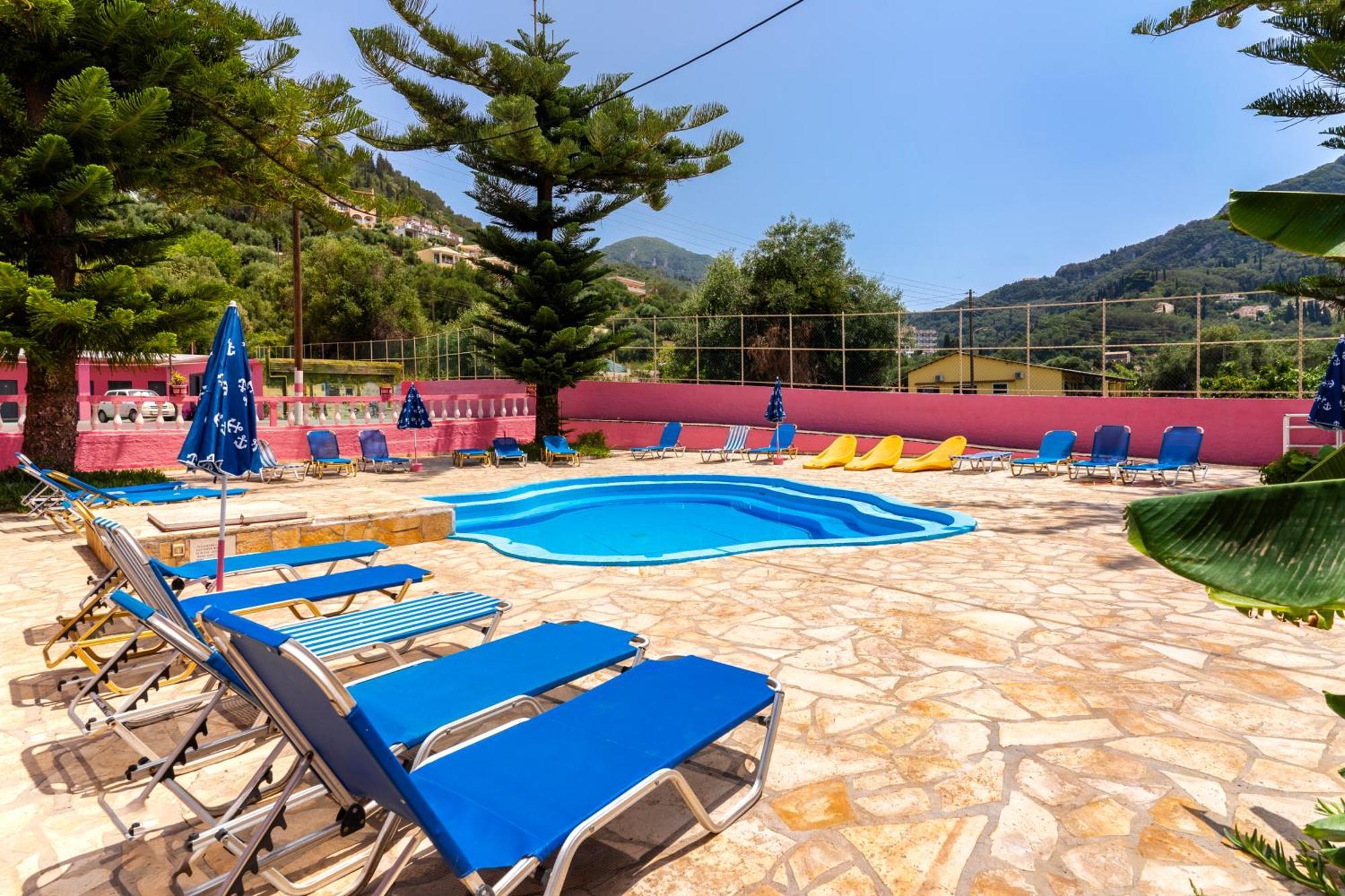 The Pink Palace Hostel Agios Gordios  Exterior photo